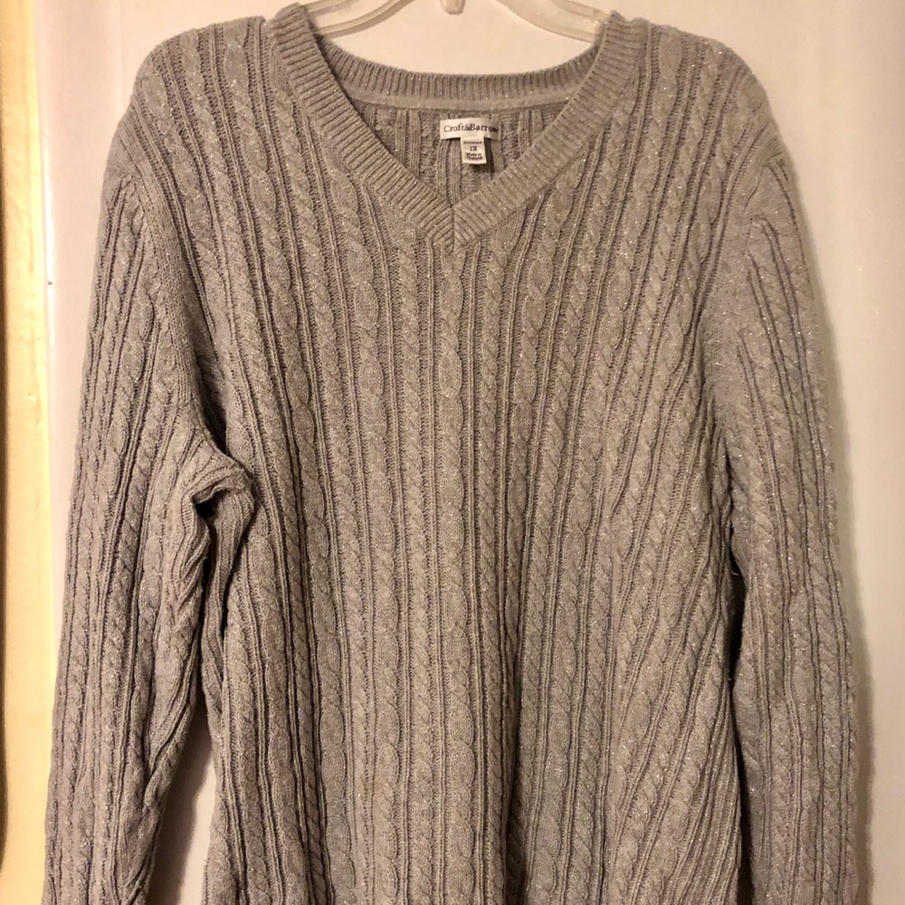 EUC cable knit V-neck sweater